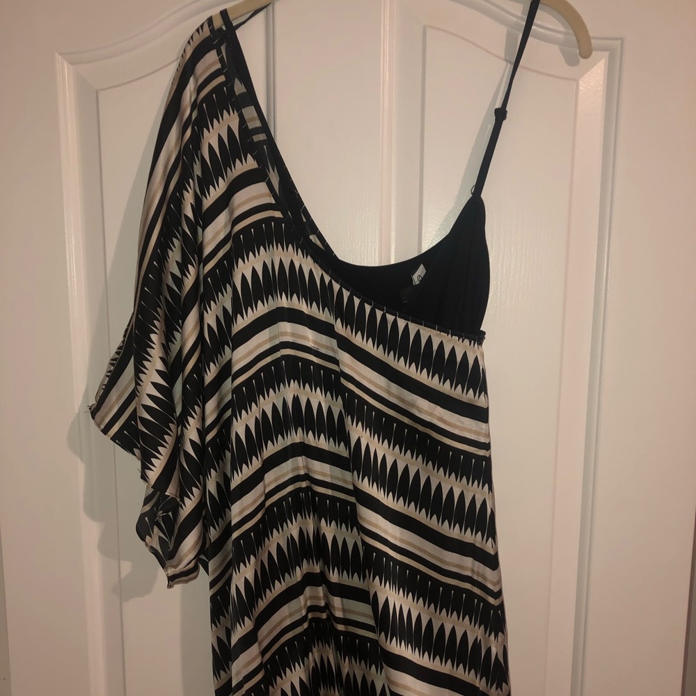 One Shoulder bubble top . Super Sexy!